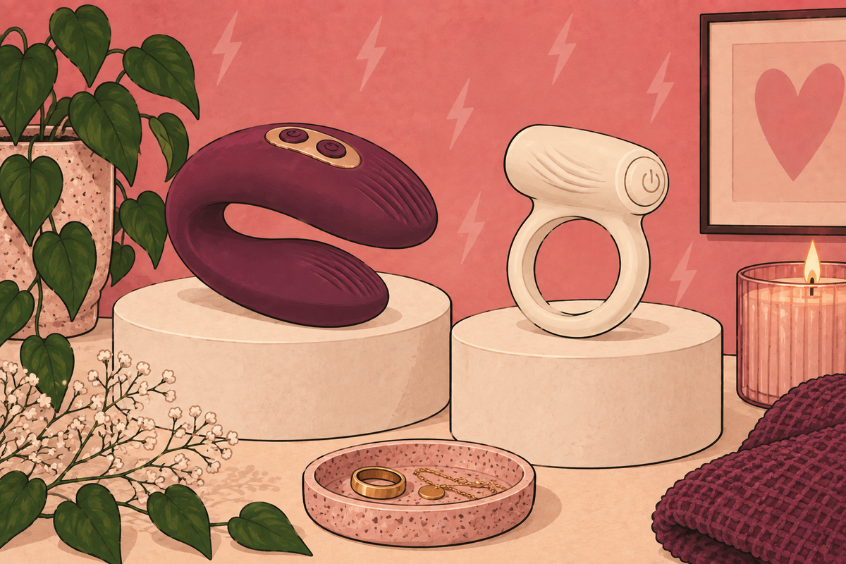 Illustration comparing a curved couples vibrator and a vibrating ring.