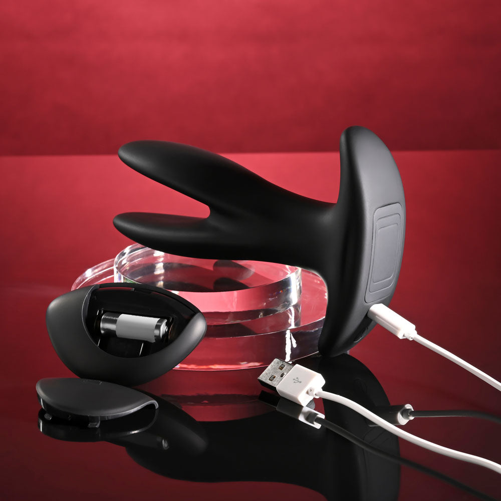 Gender X SPREAD THE LOVE -  USB Rechargeable Stretching Anal Plug with Wireless Remote